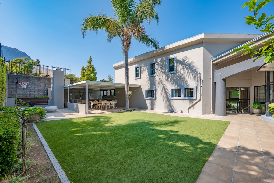 4 Bedroom Property for Sale in La Concorde Western Cape